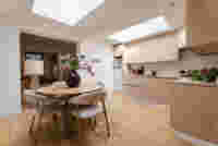 Gerenoveerde woning te huur met ruime garage in Sint-Michiels 5